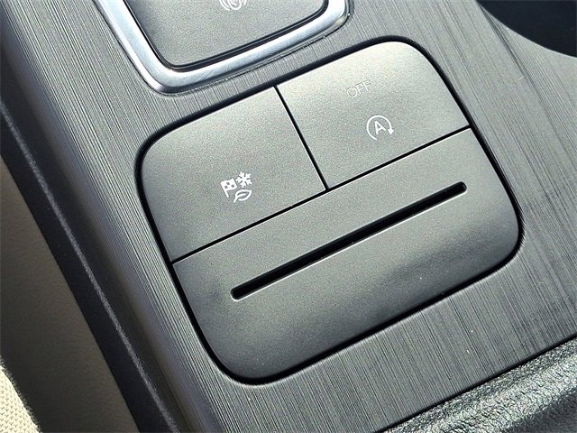 Used 2022 Ford Escape SE w/ Cold Weather Package image 27