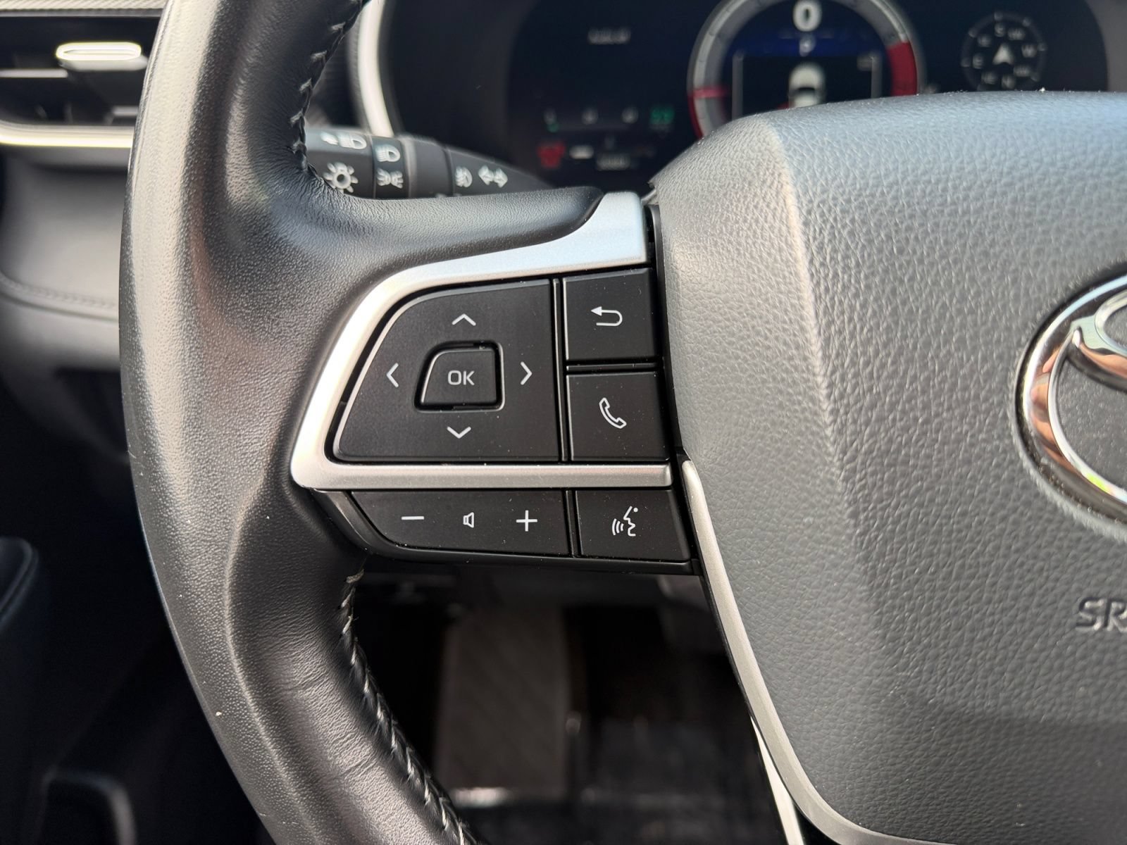 Certified 2025 Toyota Highlander XSE AWD/4WD image 21