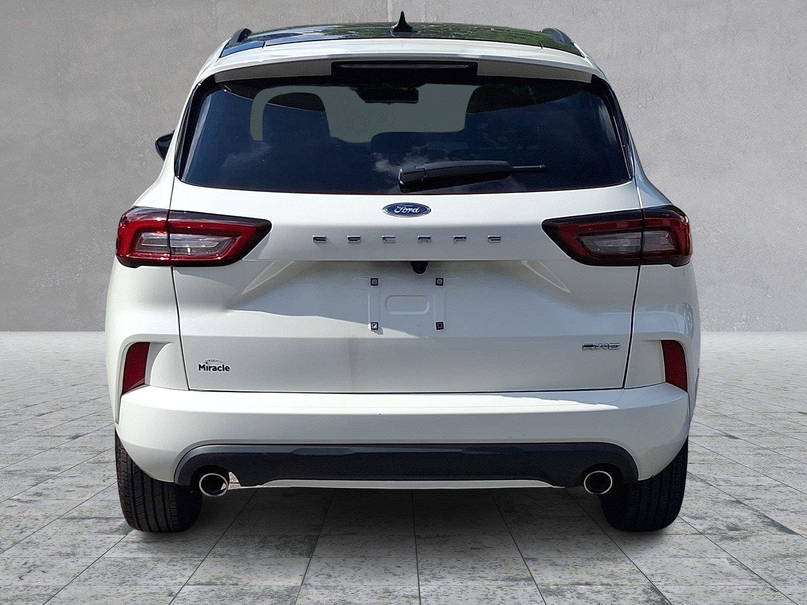 Used 2023 Ford Escape ST-Line AWD/4WD image 5