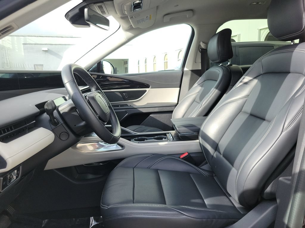 Certified 2024 Lincoln Nautilus Premier AWD/4WD image 16