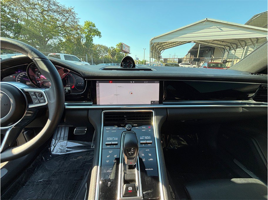 Used 2018 Porsche Panamera 4S image 11