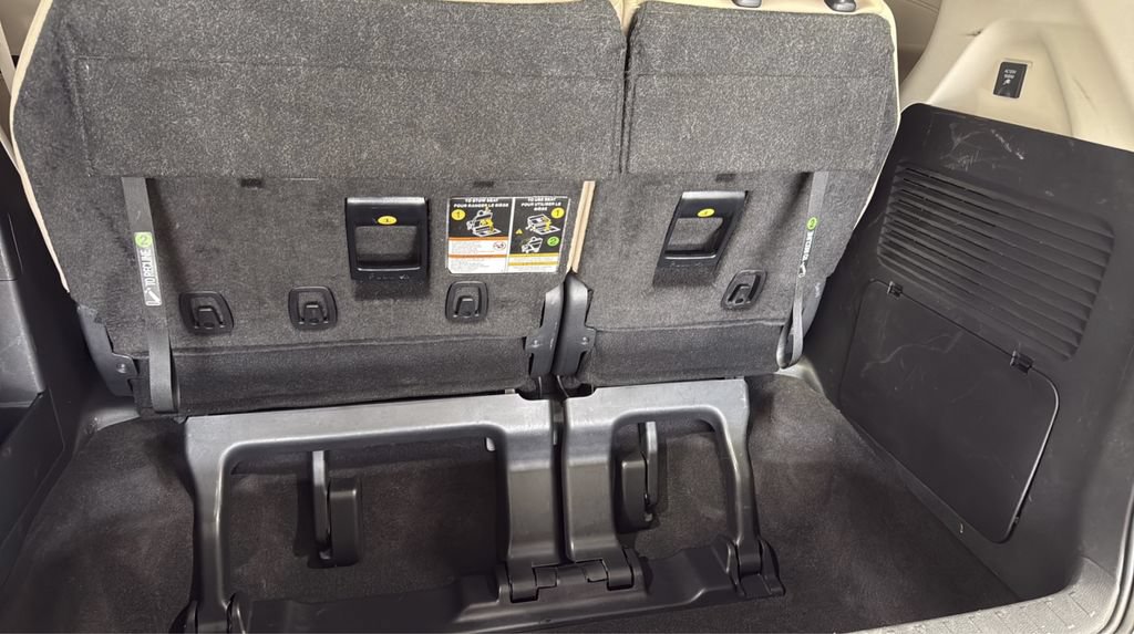 Used 2023 Toyota Sienna Limited AWD/4WD image 6