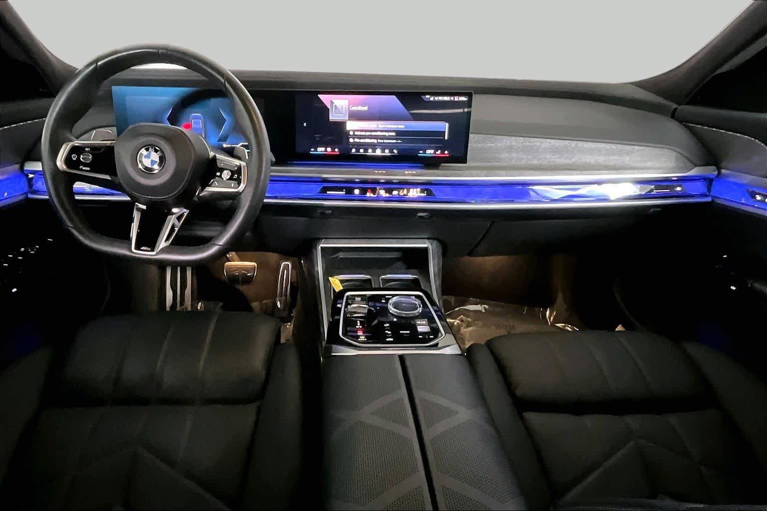 Used 2023 BMW 760i xDrive AWD/4WD image 16
