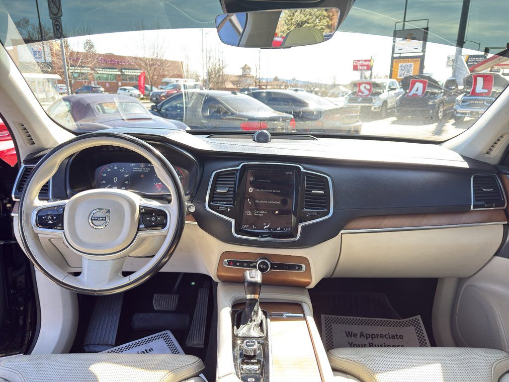 Used 2016 Volvo XC90 T6 Inscription w/ Vision Package image 23