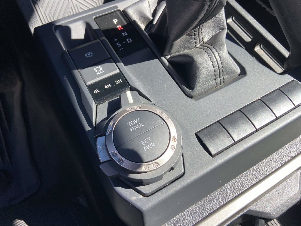 Used 2024 Toyota Tacoma SR5 AWD/4WD image 24