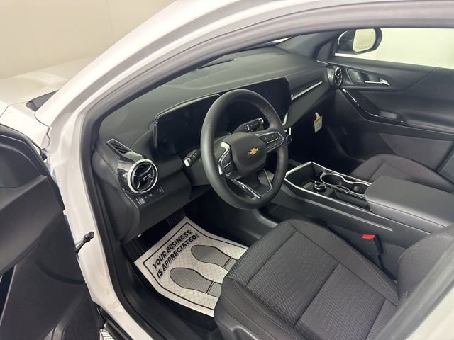 New 2026 Chevrolet Equinox LT w/ Safety and Technology Package FWD image 24