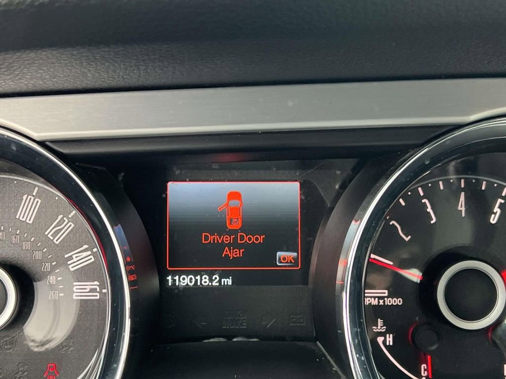 Used 2013 Ford Mustang Premium image 15