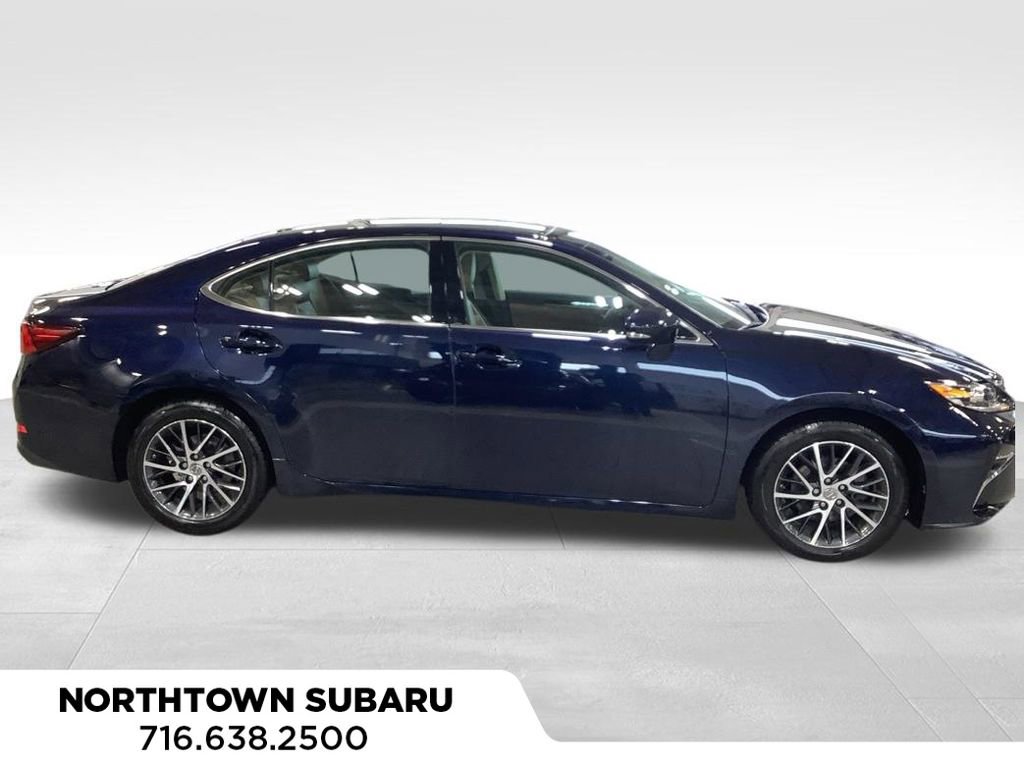 Used 2018 Lexus ES 350 w/ Luxury Package w/Wood Trim image 4