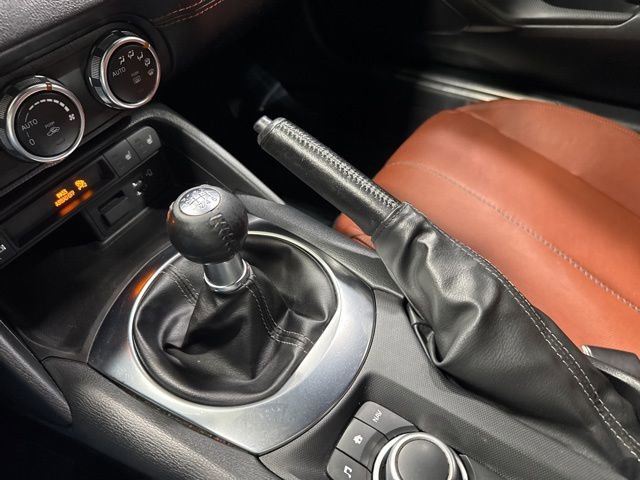 Used 2022 MAZDA MX-5 Miata RF Grand Touring image 19
