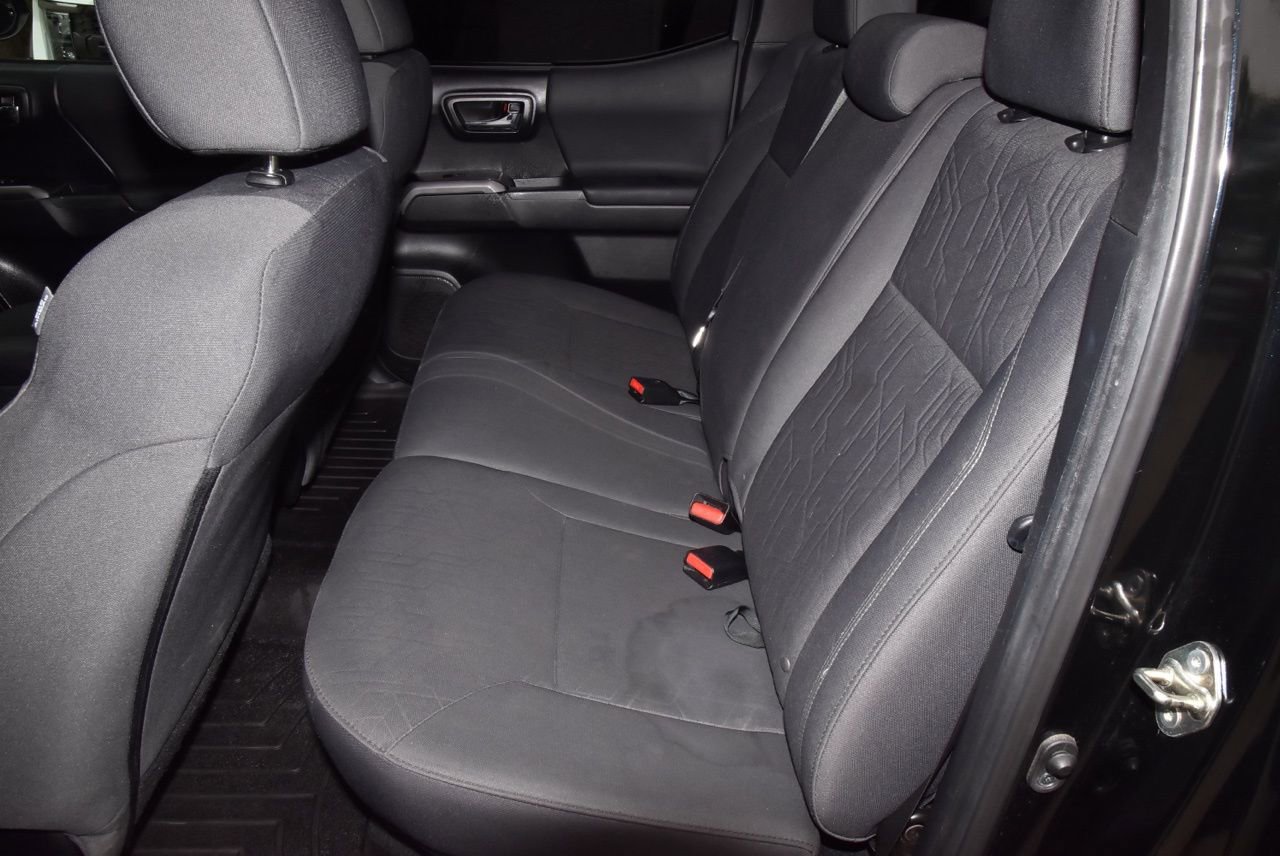 Used 2019 Toyota Tacoma TRD Sport w/ Technology Package image 14