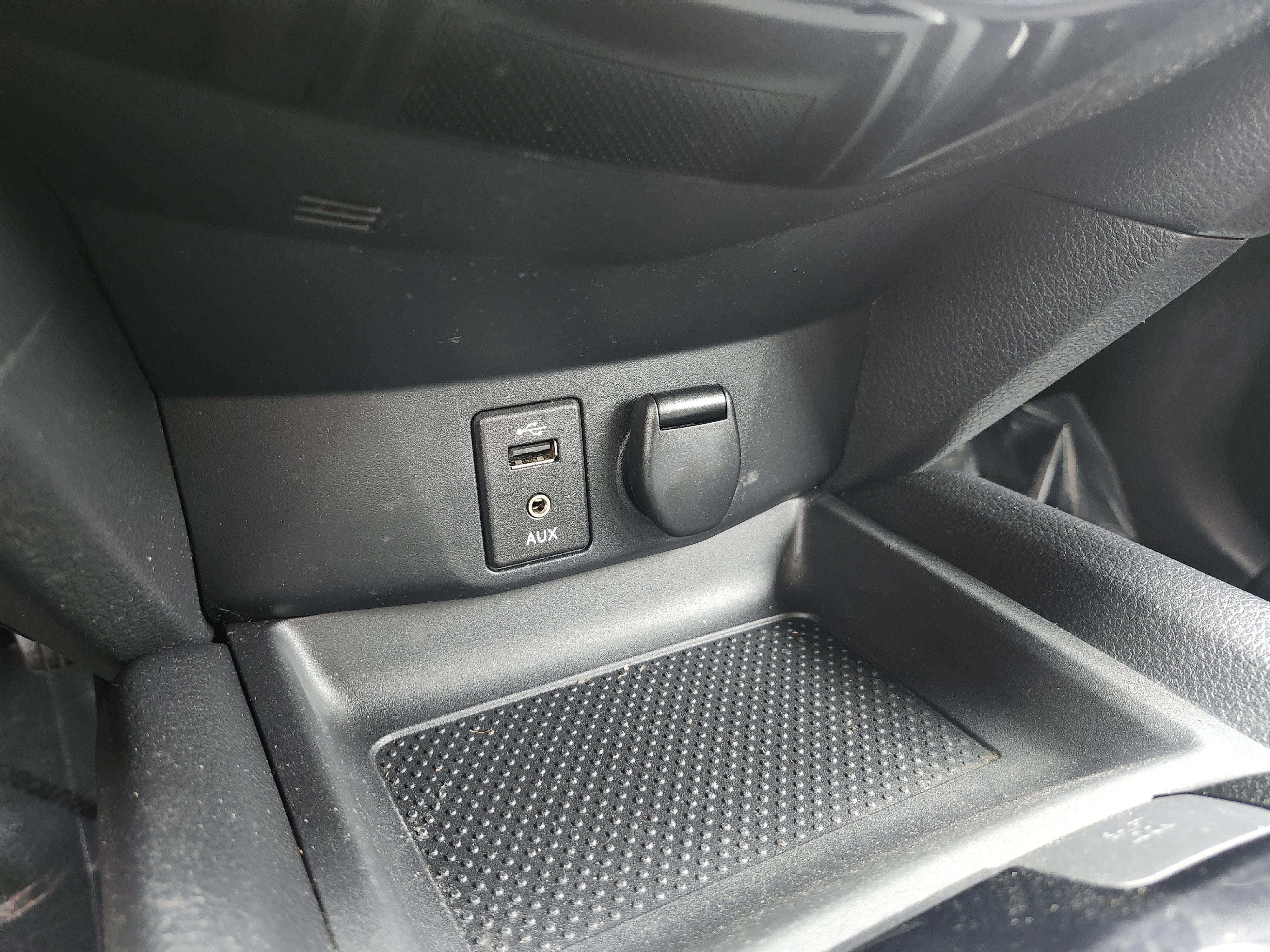 Used 2015 Nissan Rogue S AWD/4WD image 7