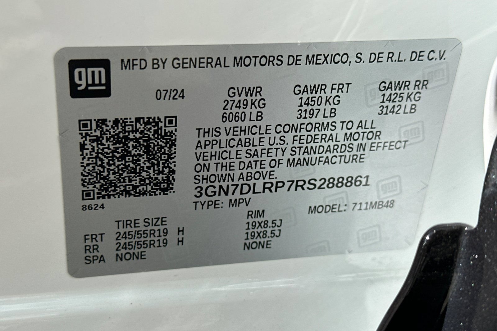 Certified 2024 Chevrolet Equinox EV LT w/ LPO, Blackout Package FWD image 39