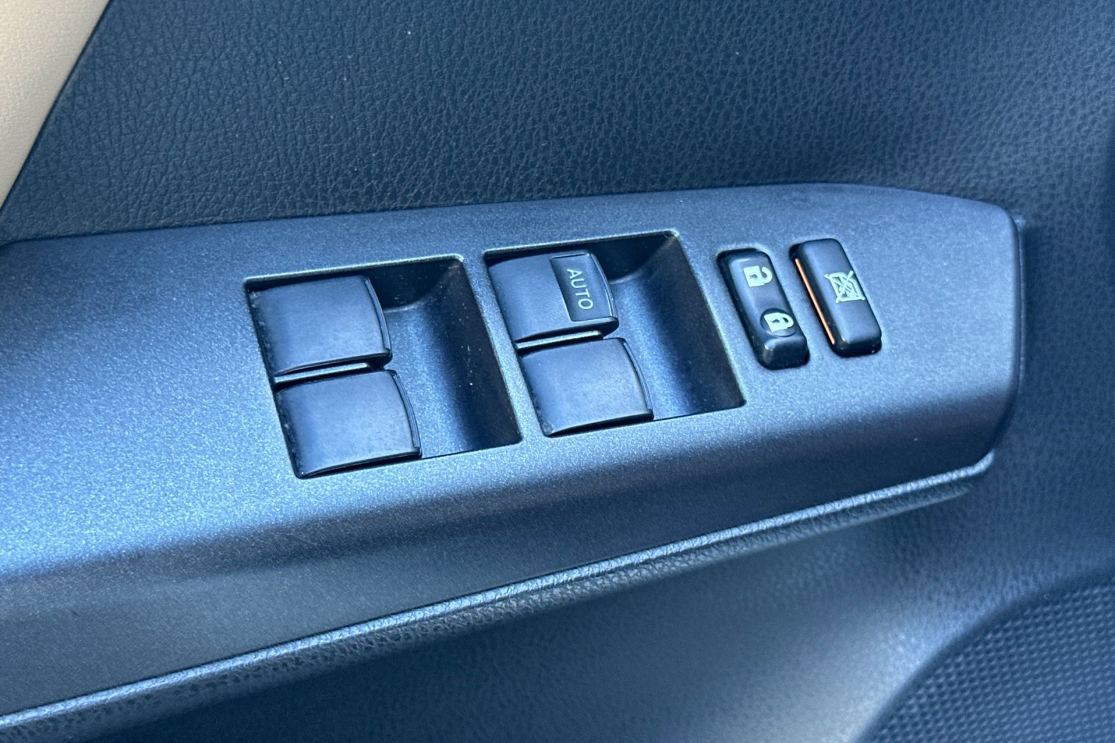 Used 2016 Toyota RAV4 XLE image 13