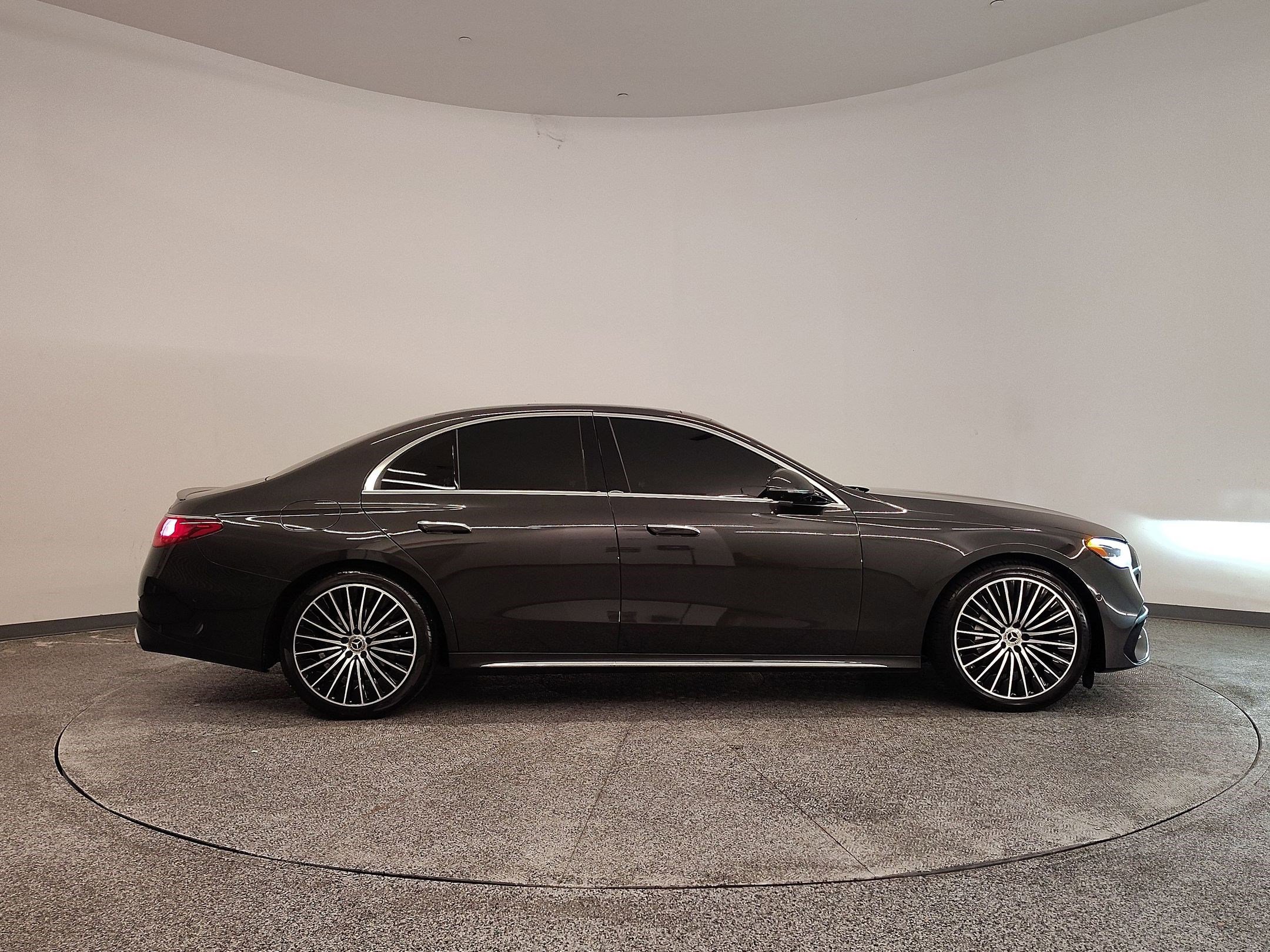 Certified 2024 Mercedes-Benz E 350 4MATIC Sedan image 8