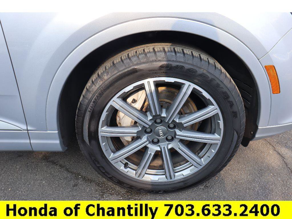 Used 2018 Audi Q7 3.0T Prestige image 28