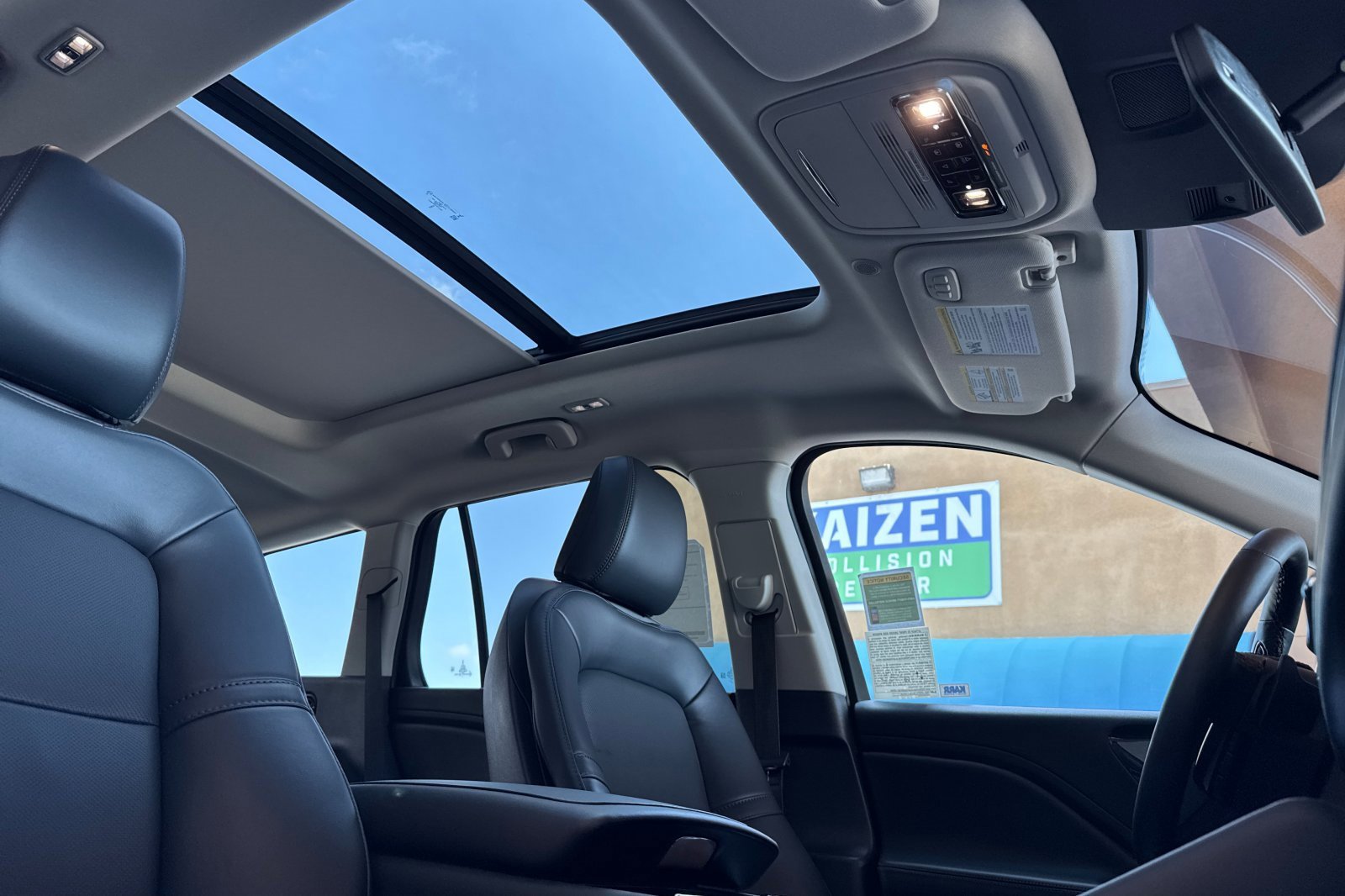 New 2025 Lincoln Aviator 2WD w/ Equipment Group 101A image 16