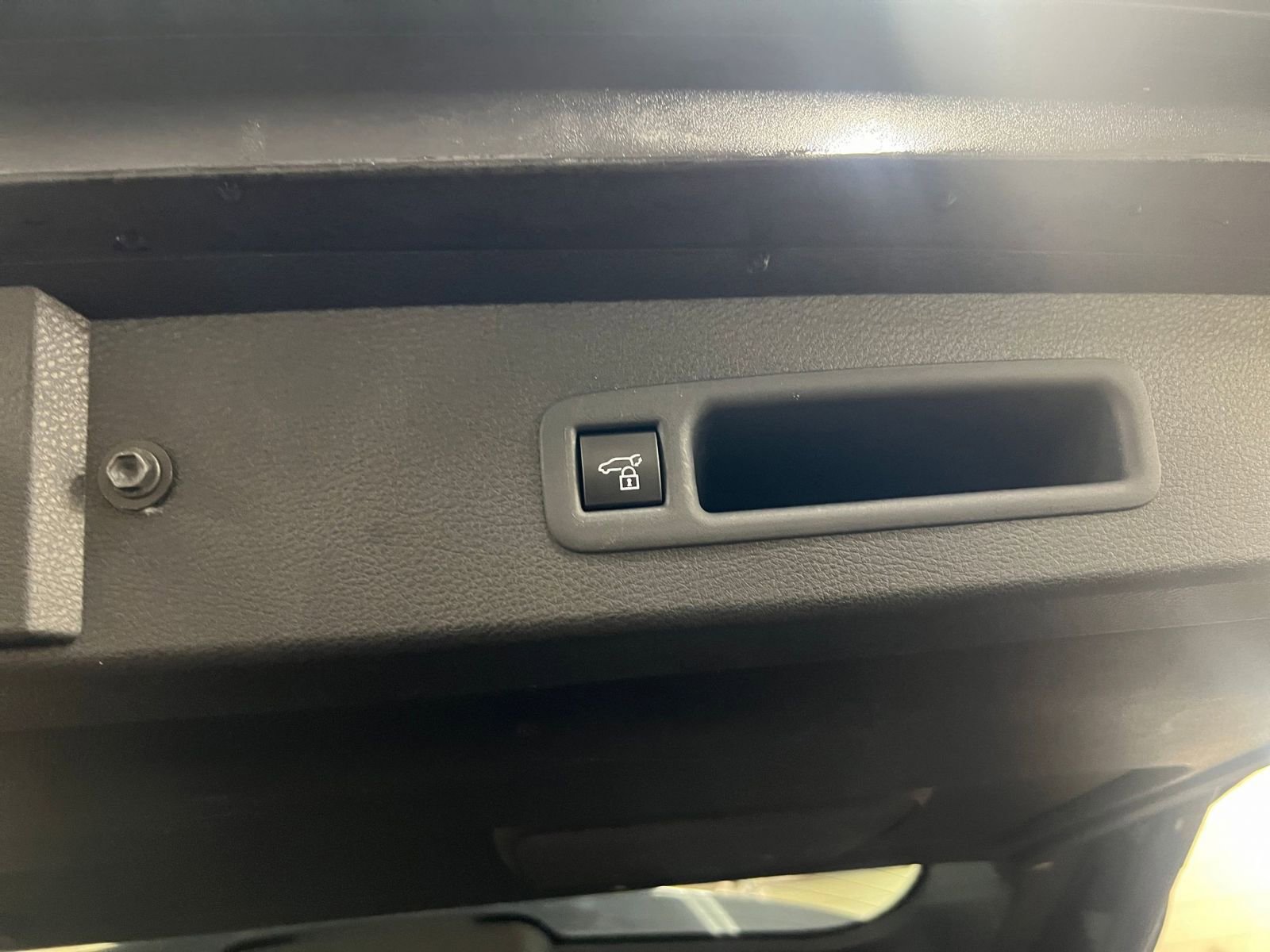 Used 2025 Toyota Sienna XLE image 21