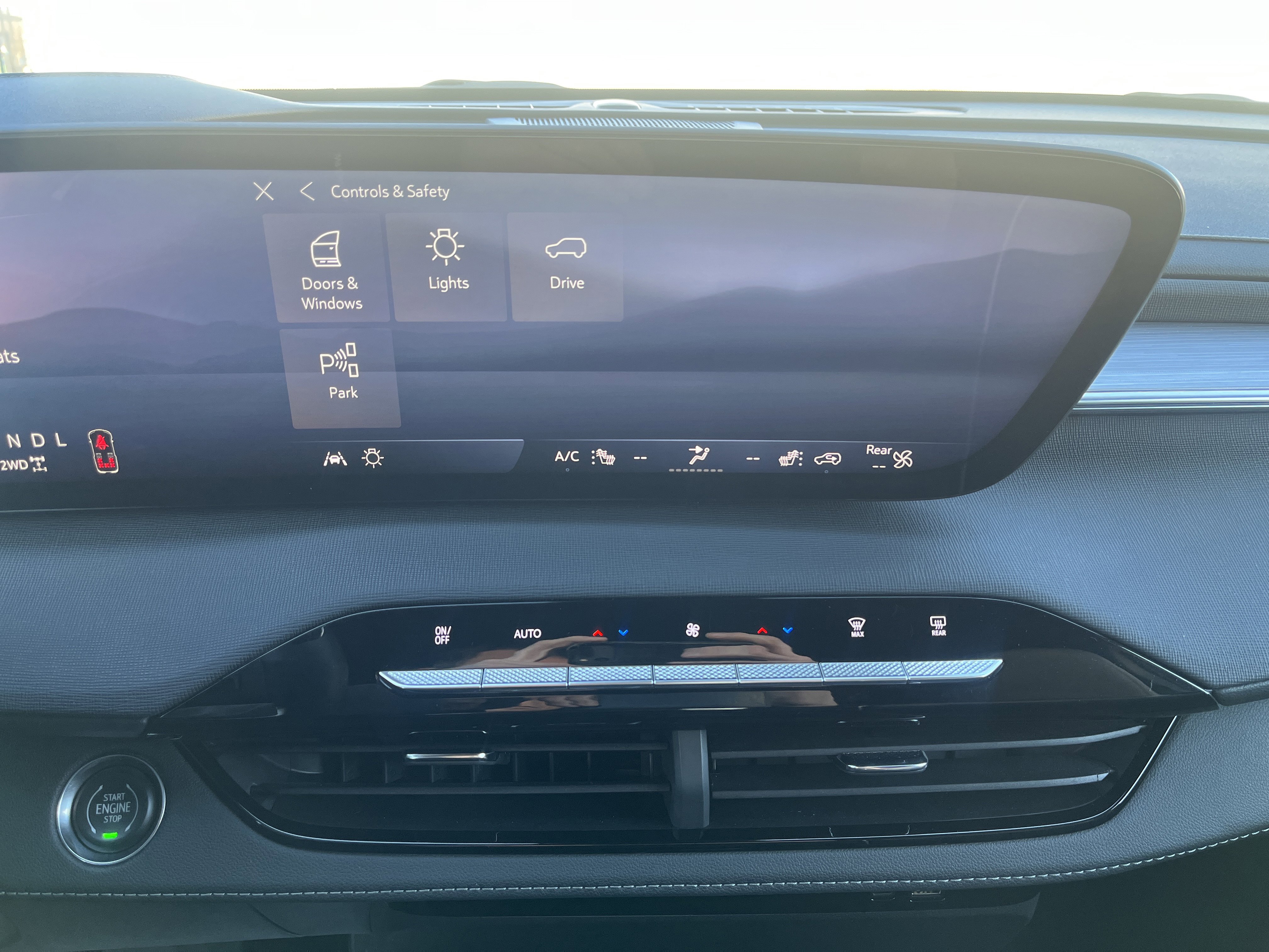 Used 2025 Buick Enclave Preferred image 30