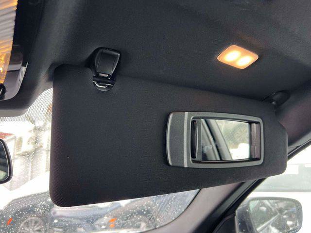 Used 2022 BMW 530i xDrive w/ Convenience Package image 32