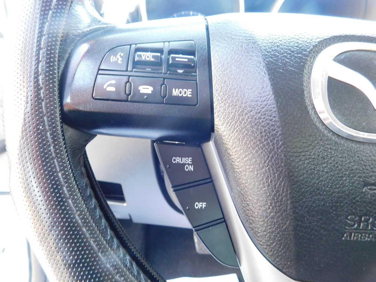 Used 2012 MAZDA MAZDA3 i Touring image 10