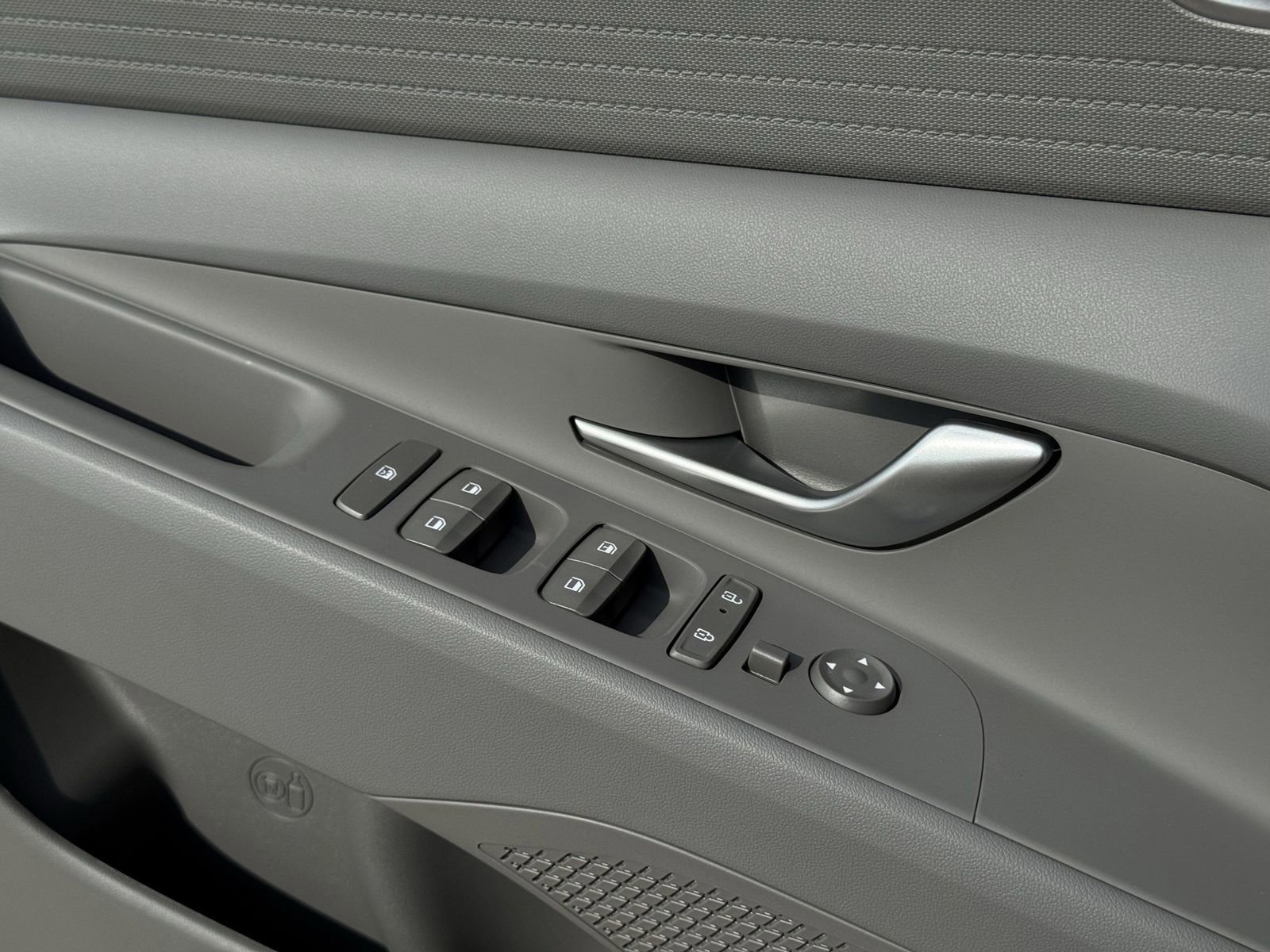 New 2026 Hyundai Elantra SE FWD image 24
