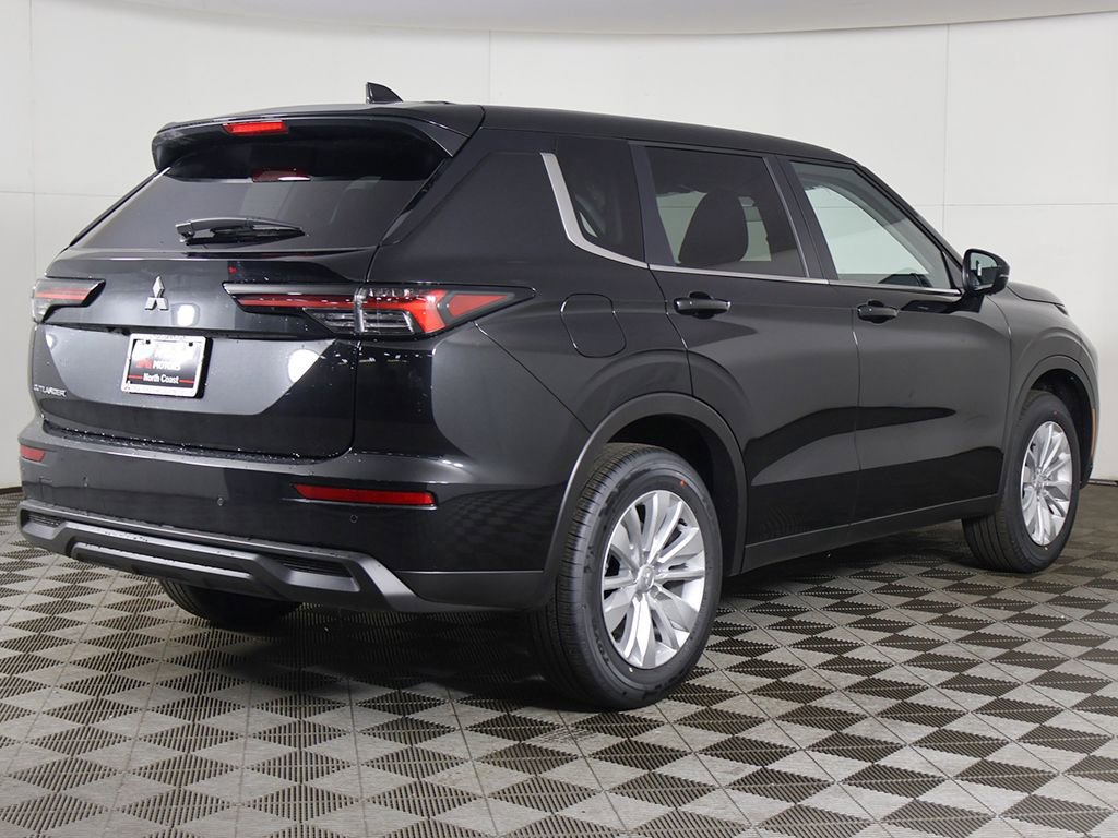 New 2026 Mitsubishi Outlander ES FWD image 9