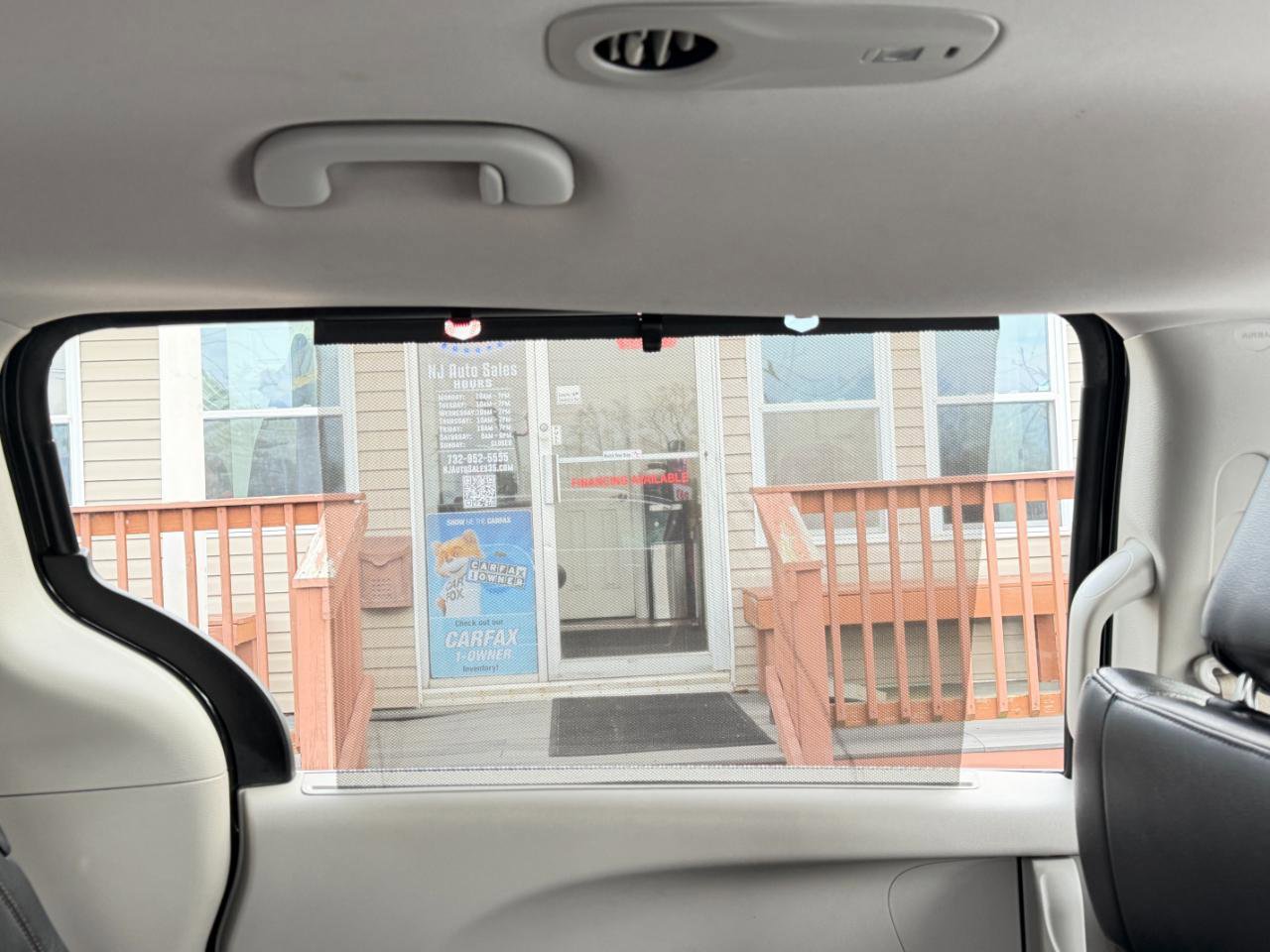 Used 2018 Chrysler Pacifica Touring-L FWD image 27