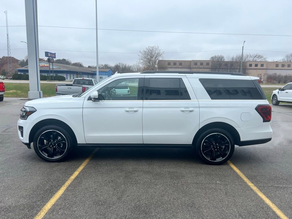 Used 2022 Ford Expedition Max Limited image 41