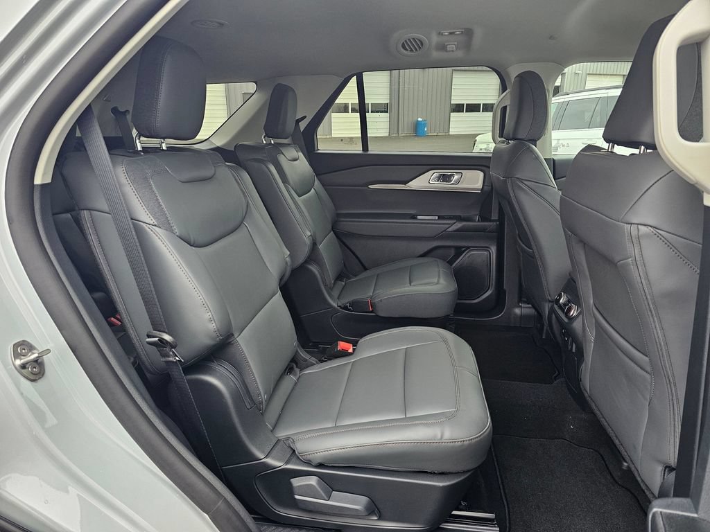 New 2026 Ford Explorer Active w/ Active Comfort Package AWD/4WD image 14