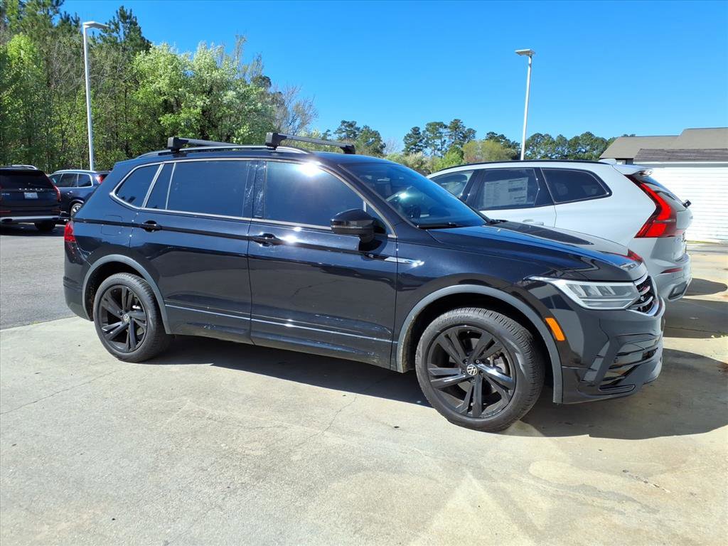 Used 2024 Volkswagen Tiguan SE R-Line
