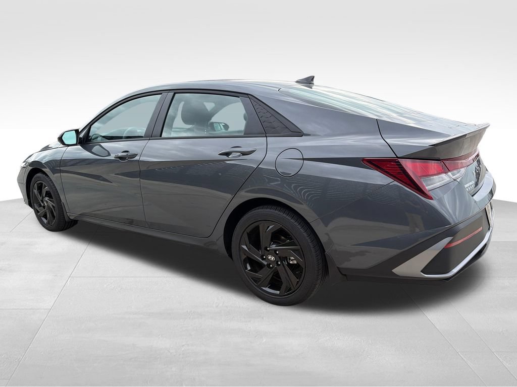 New 2026 Hyundai Elantra Sport FWD image 4