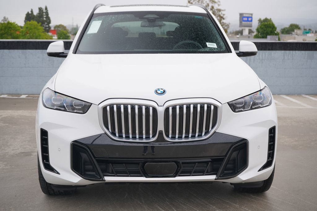 New 2026 BMW X5 xDrive50e w/ M Sport Package image 2