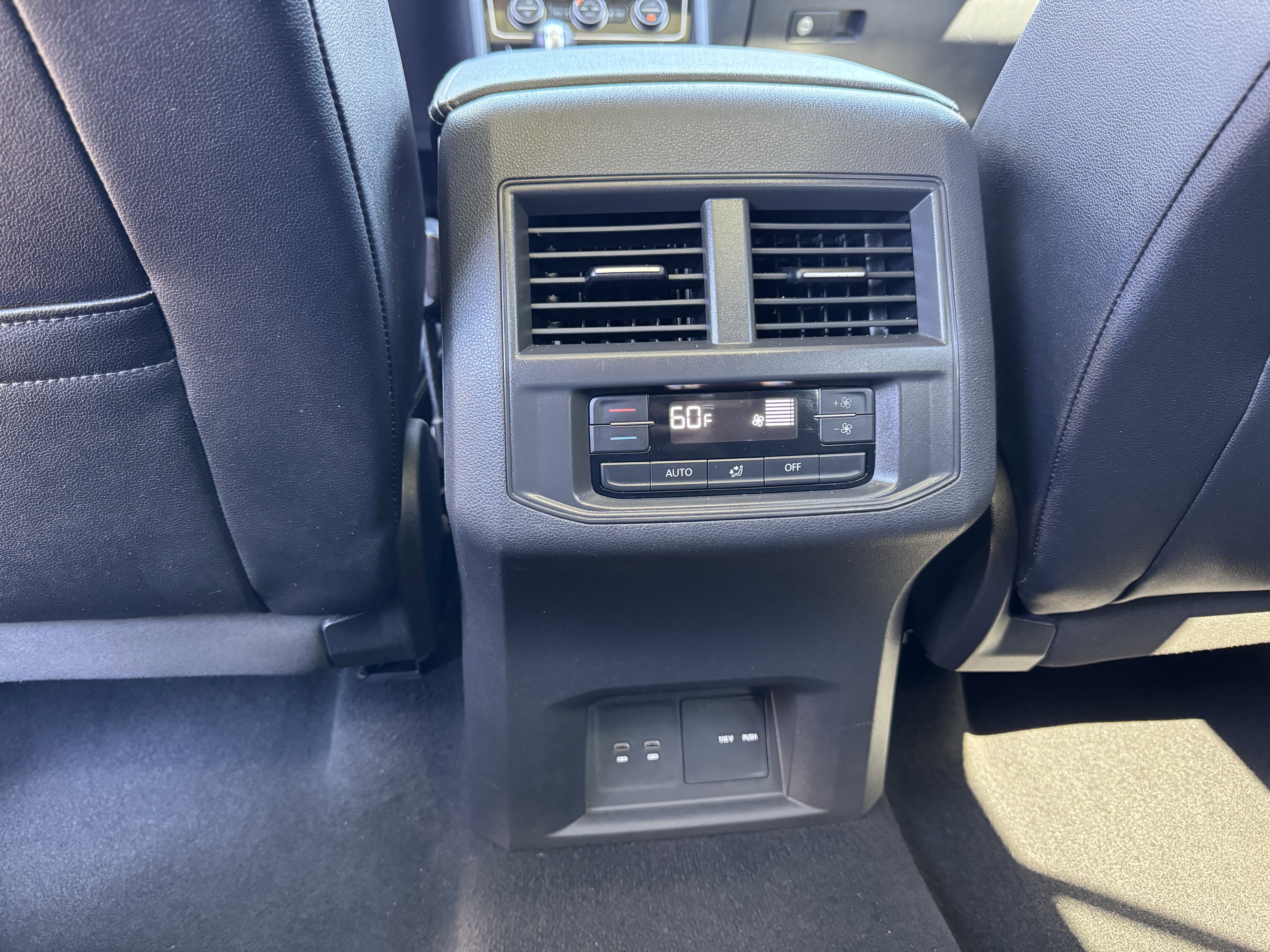 Used 2021 Volkswagen Atlas SEL R-Line image 35