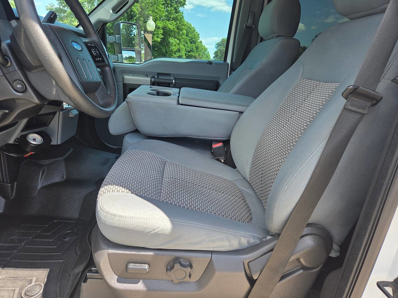Used 2015 Ford F250 XLT w/ XLT Value Package AWD/4WD image 10
