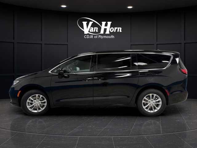 New 2026 Chrysler Pacifica Select AWD/4WD image 13