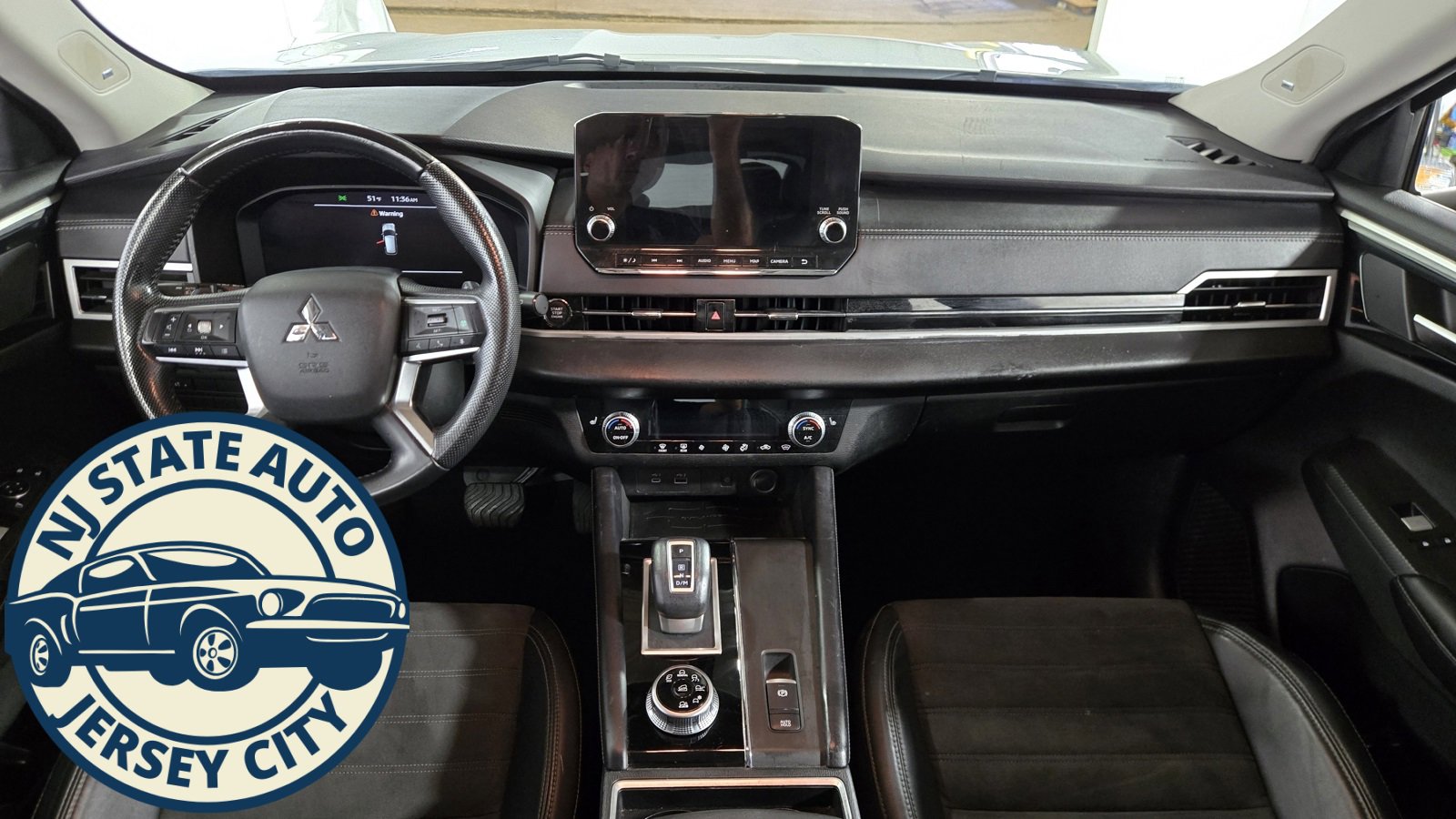 Used 2022 Mitsubishi Outlander SE image 25