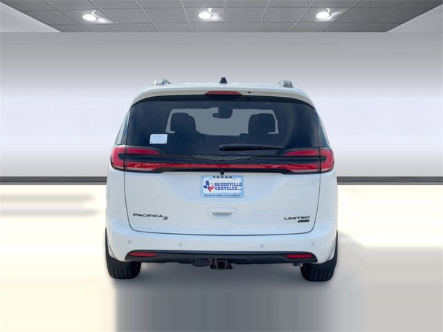 New 2026 Chrysler Pacifica Limited w/ Uconnect Theater Family Group image 10