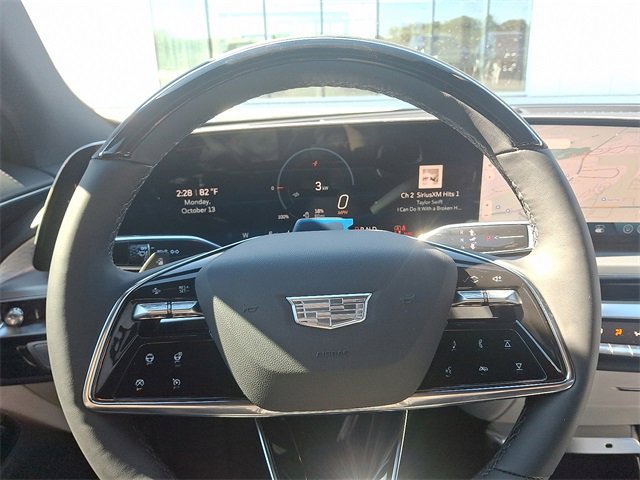 New 2026 Cadillac Lyriq Luxury image 18