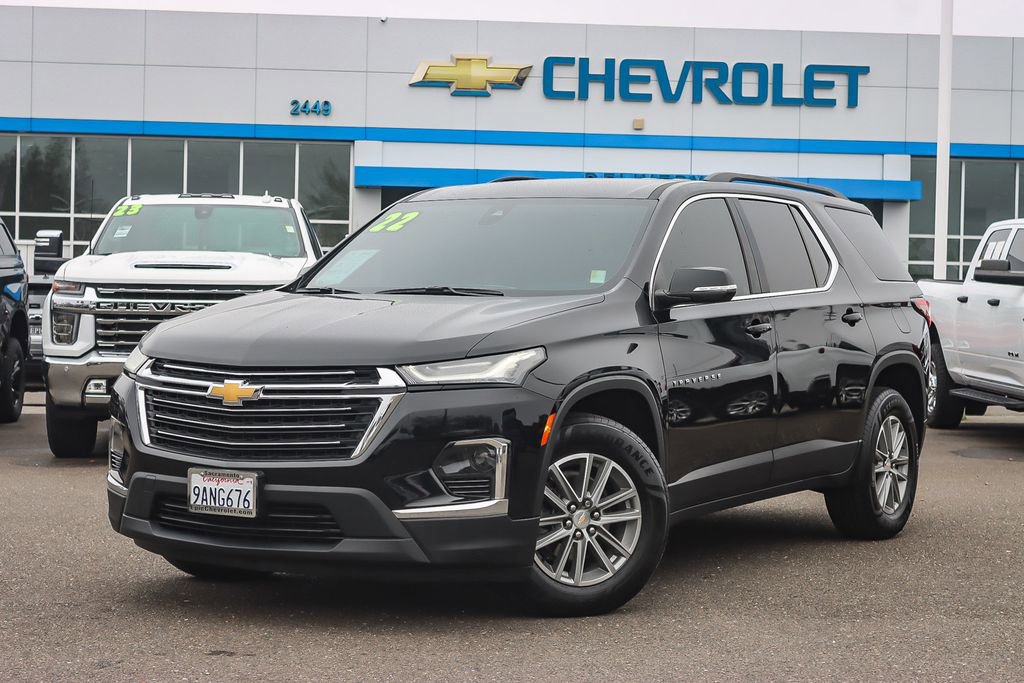 Used 2022 Chevrolet Traverse LT image 1