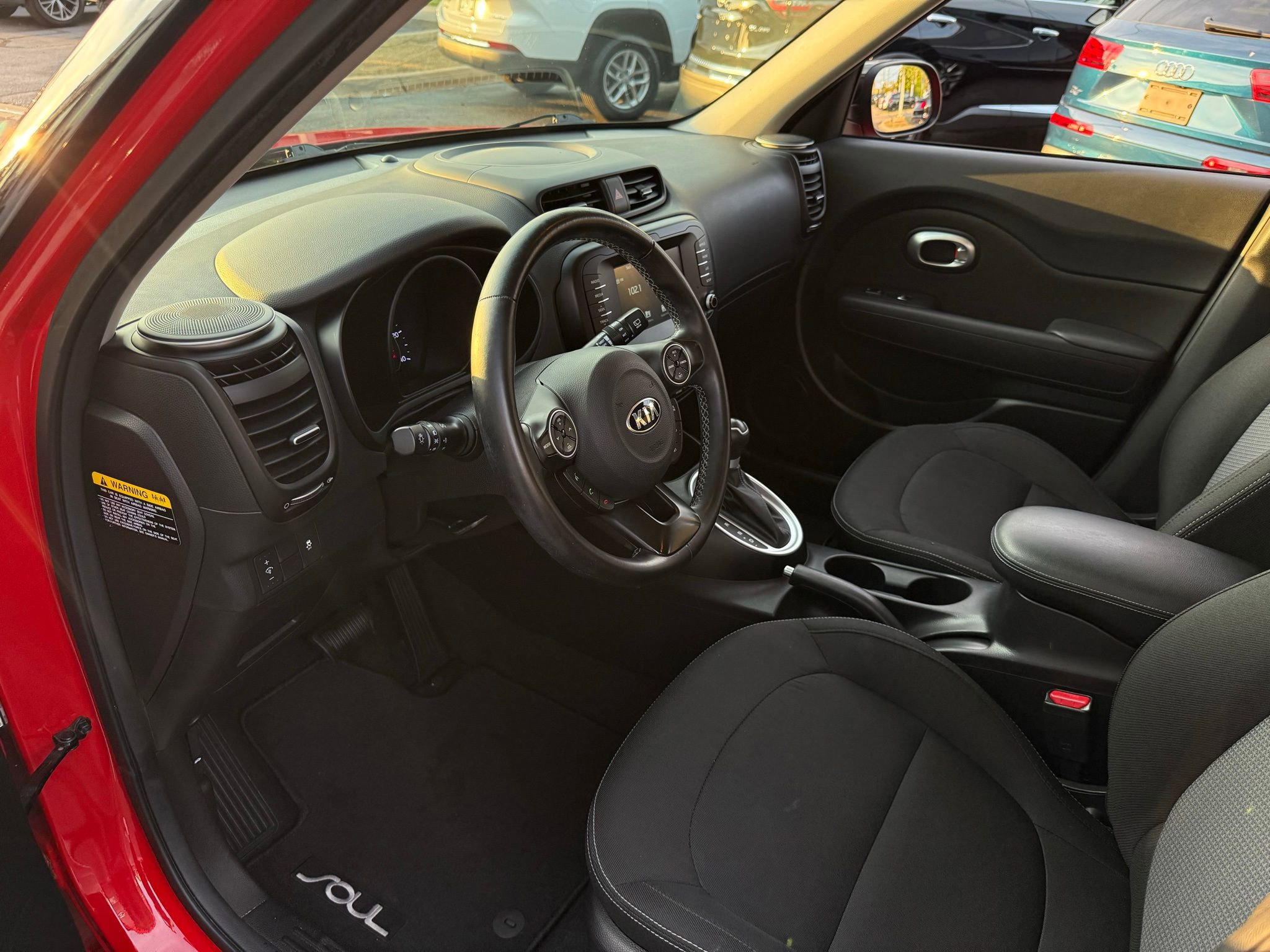 Used 2019 Kia Soul + image 25