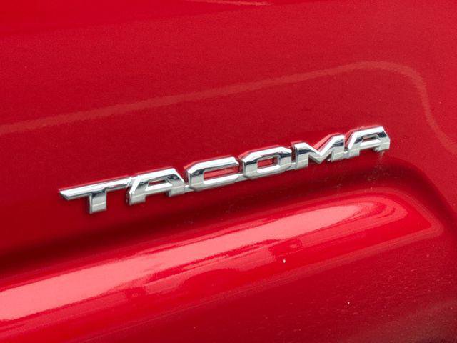 Certified 2022 Toyota Tacoma SR5 w/ Technology Package AWD/4WD image 17