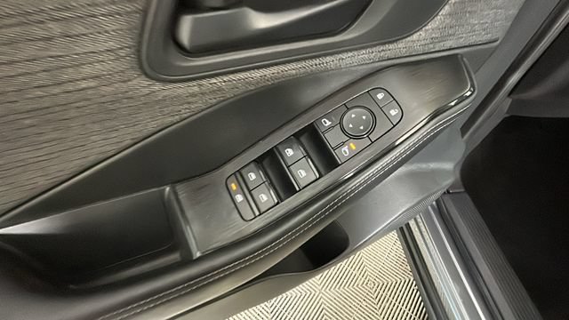 Used 2022 Nissan Rogue S AWD/4WD image 11