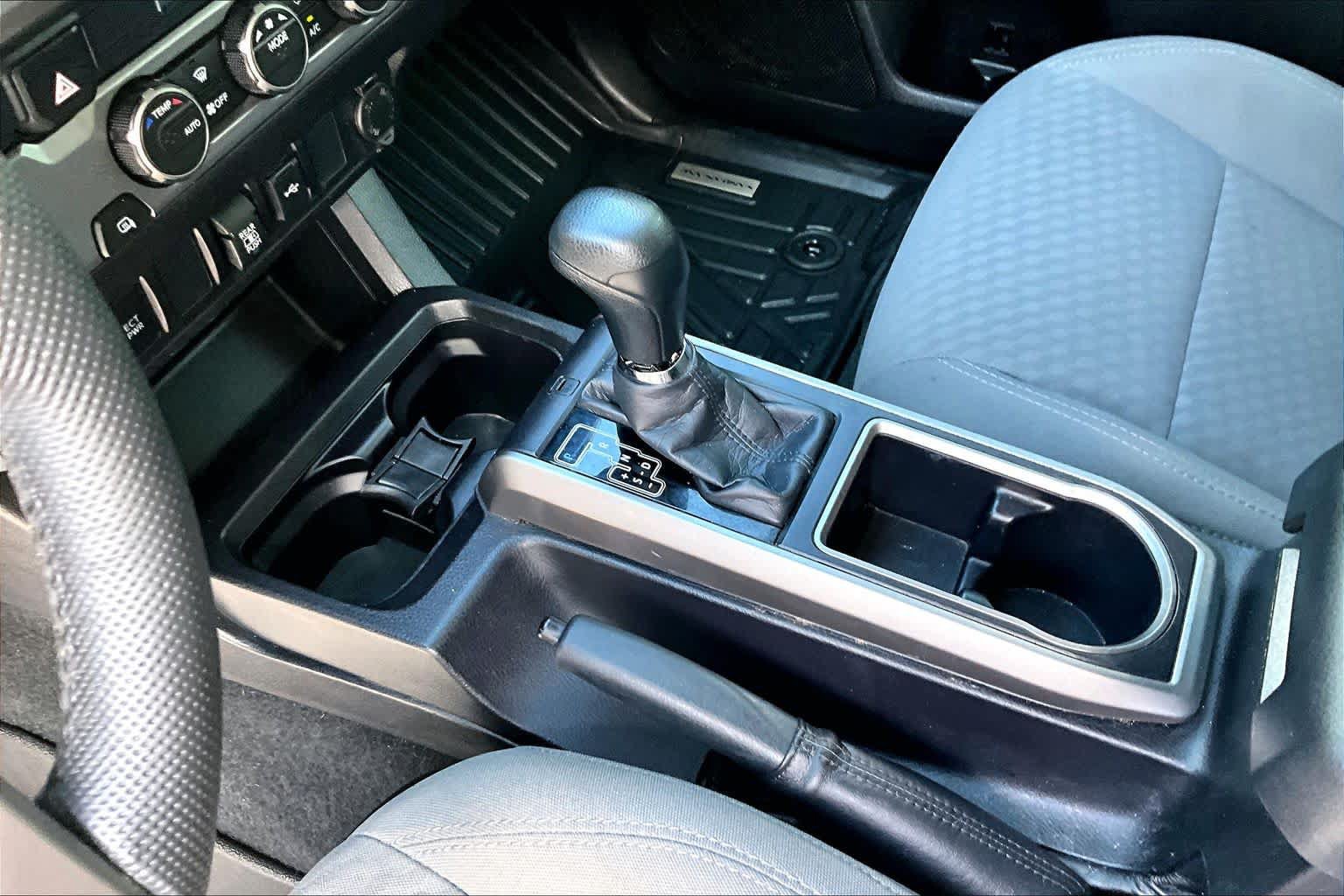 Used 2021 Toyota Tacoma SR5 RWD image 17