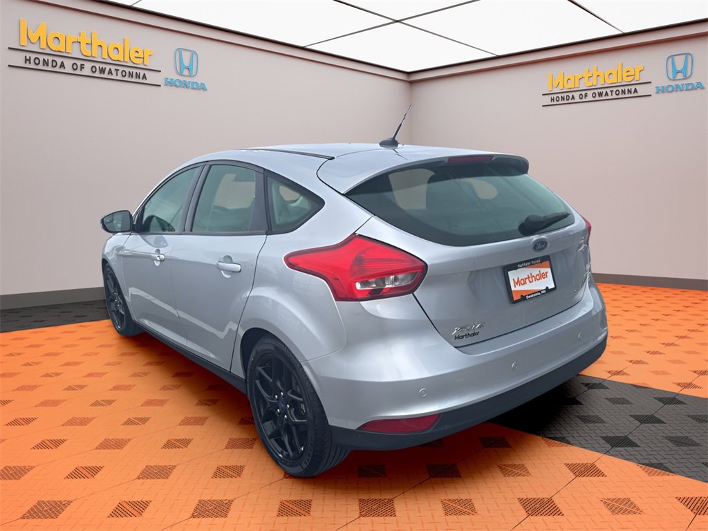 Used 2016 Ford Focus SE w/ Equipment Group 201A image 3