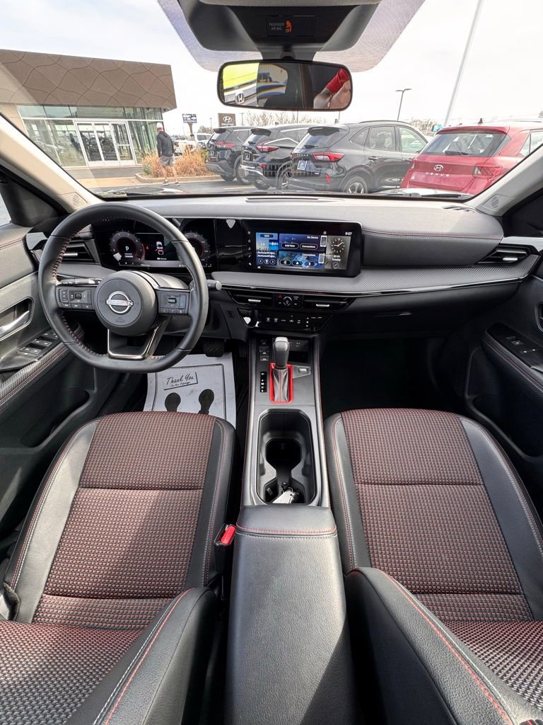 Used 2025 Nissan Kicks SR image 16