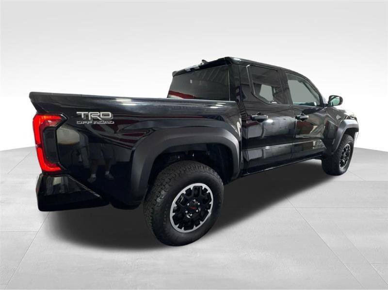 Used 2025 Toyota Tacoma TRD Off-Road AWD/4WD image 5
