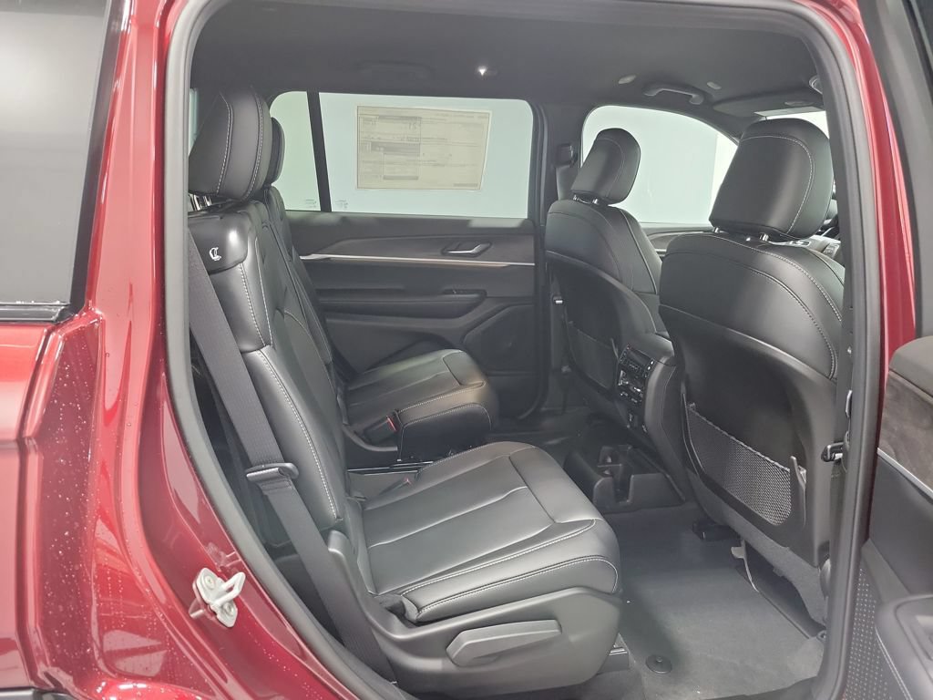 New 2025 Jeep Grand Cherokee L Limited AWD/4WD image 10