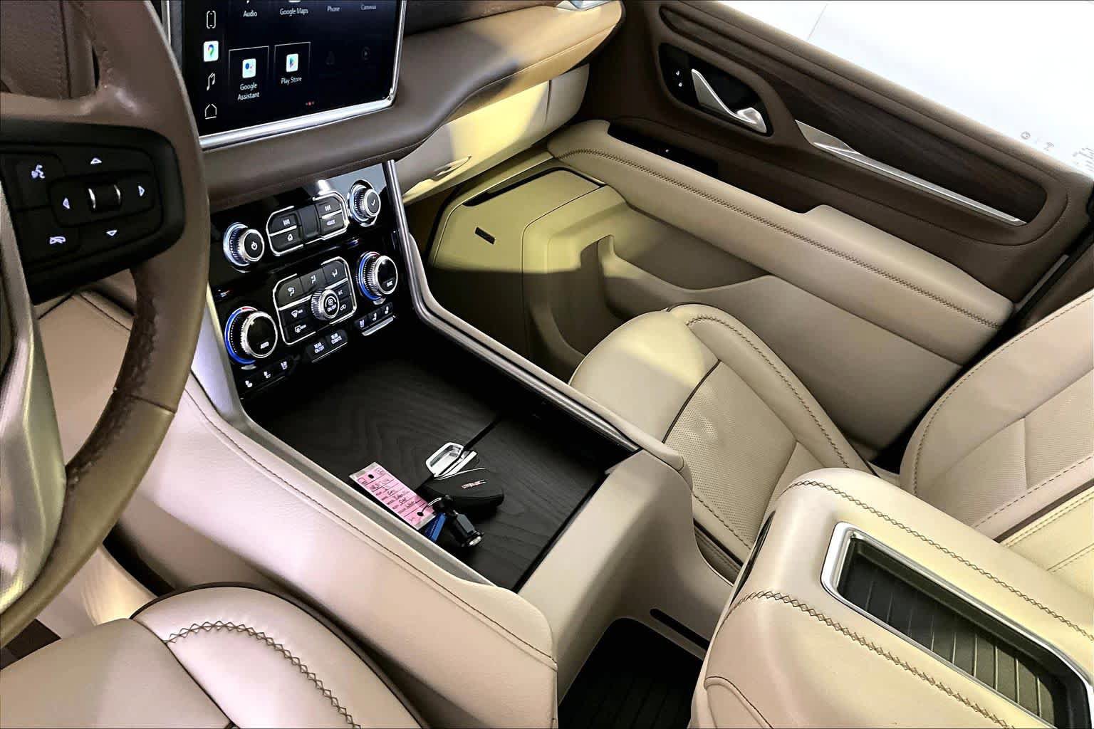 Used 2022 GMC Yukon XL Denali image 17