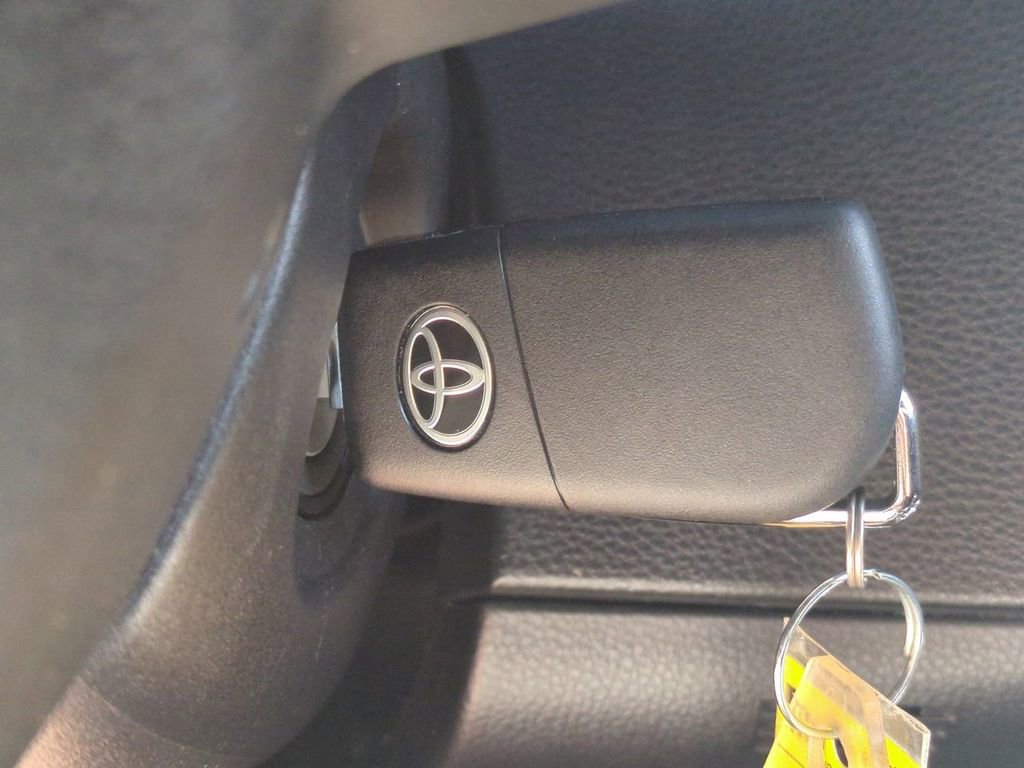 Certified 2020 Toyota Corolla LE image 26