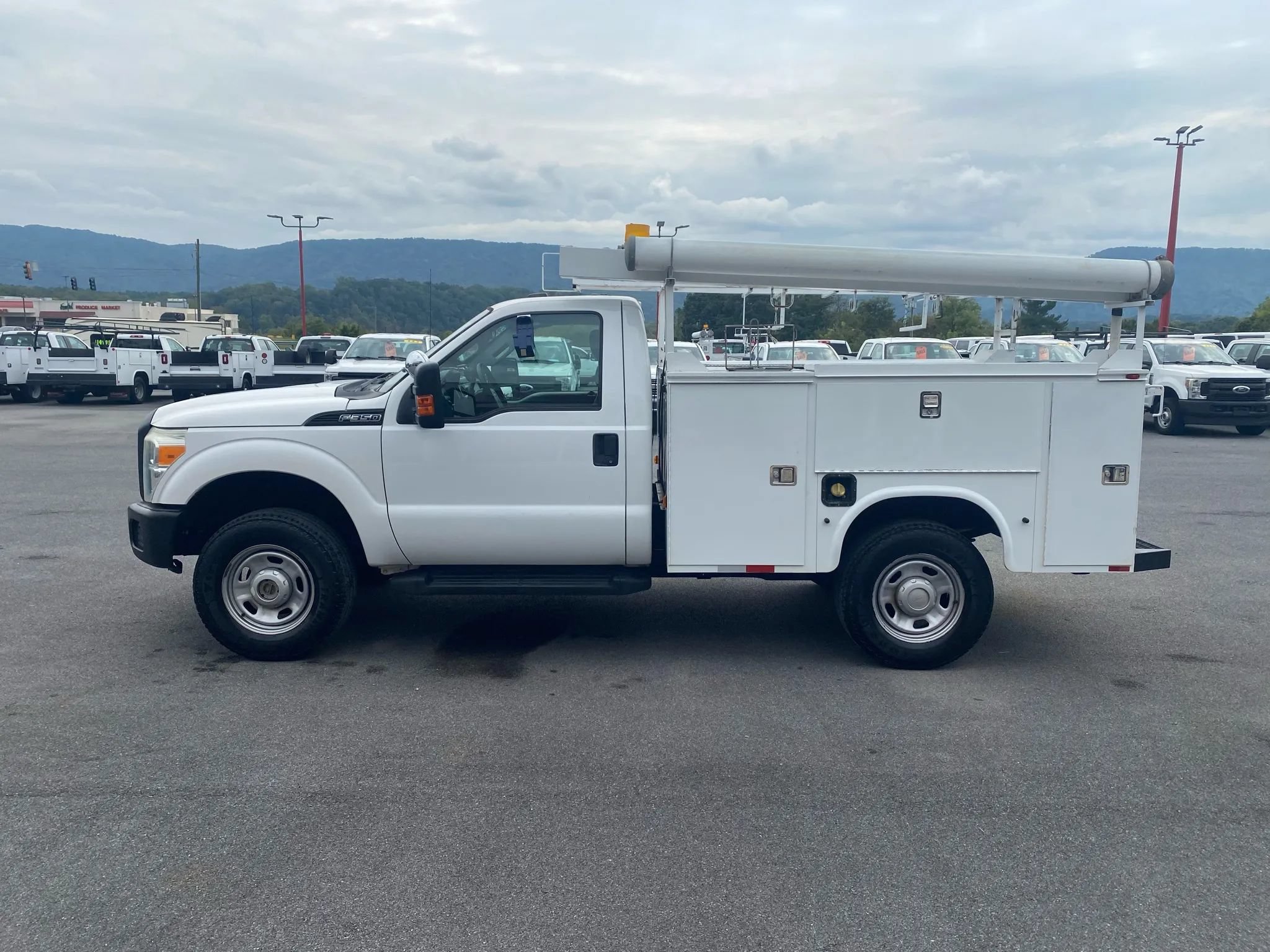 Used 2012 Ford F350 XL w/ PWR Equipment Group AWD/4WD image 5